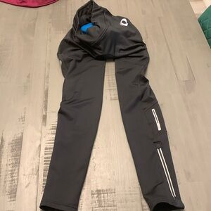 Cold weather cycle pants Pearl Izumi with padded butt

Size Medium